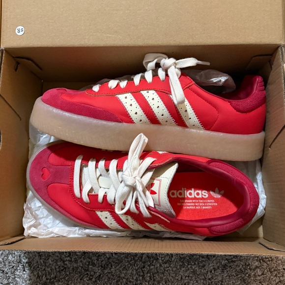 Adidas Valentine’s Day Sambae ❤️ - Picture 5 of 6